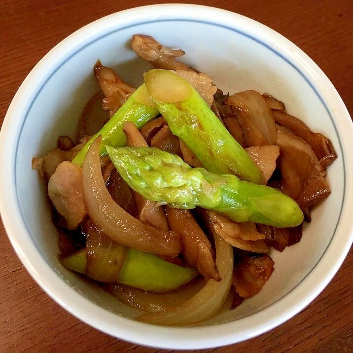 アスパラ＋ベーコン＋玉ねぎ＋舞茸のシンプル炒め